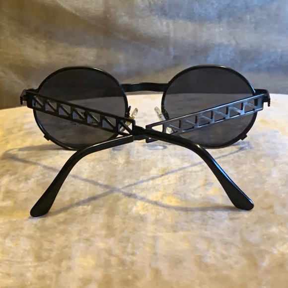 NEW! Women’s Designer Dark Round Lens Sunglasses UV Protection - Picture 7 of 11